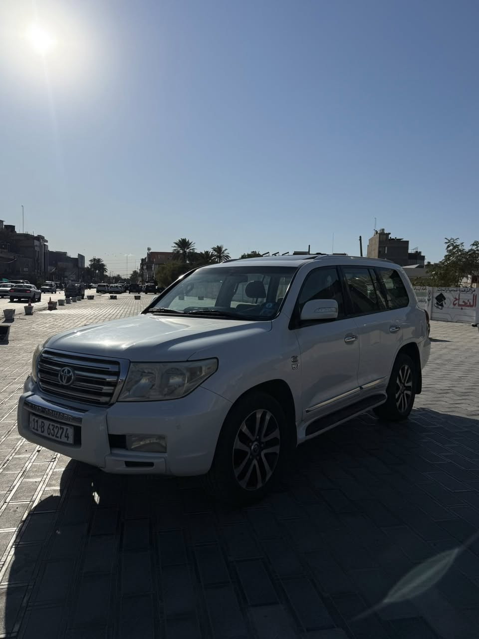 لاندكروزر بيضاء اللون.
موديل 2010 بغداد. GXR
6 سلندر 
 الرقم الدولي الجديد. بأسمي. 
ماشية تقريبا 143000كم .
سلايد 
ويل كب كروم 
 
حساس امامي خلفي.
زراكات لايت  
مكفولة من الصبغ والتبديل .
فقط ربع من الدعامية الخلفية .
ورصعة خفيفة بالصندوق الخلفي. 
بغداد 
السعر 29.500 و بيها مجال بسيط 
***********
