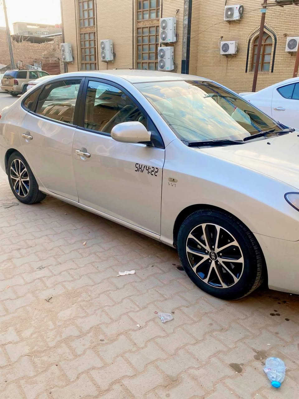 سلام عليكم شباب النتراالبيع أو مراوس ادوات ادوات صابونه مديل2008سياره جاهزه مكينه كيرتخم تاير حداده حلوه تبريد تدفه جاهزه شغل باجات كصه جنطه متومه طبق الاصل سعره 37وبيه مجال قليل ***********مكانه البصره
