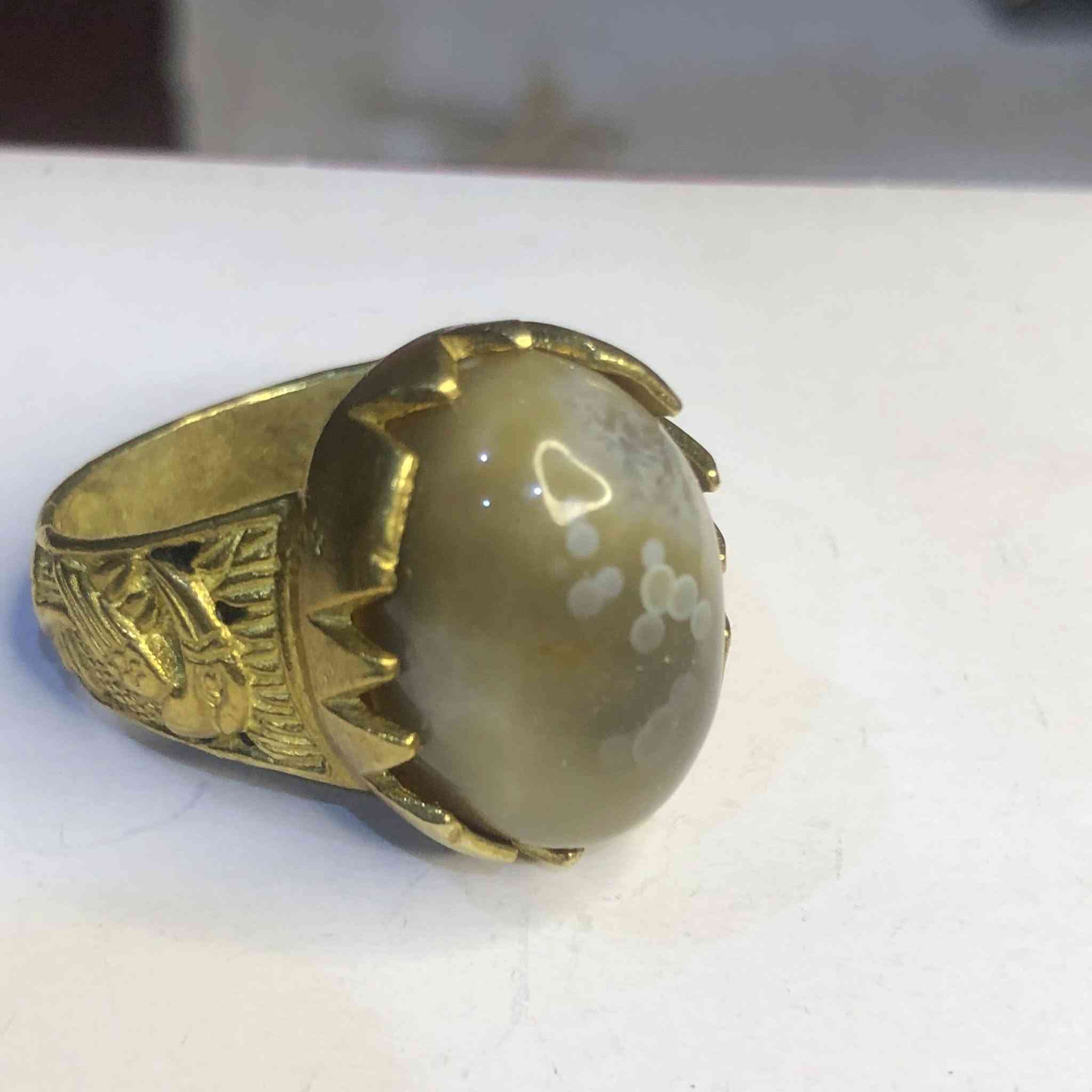 سلام عليكم

محابس بلاش القطعه 6  الف دينار توصيل موجود 
اذا جمله يختلف السعر 

محابس نحاس احجار ملكي قطع تحف 
انواع الاحجار 
سليماني 
سليماني معطف
يشم مخطوط
عقيق يماني اخضر 
عقيق يماني كبدي مخطوط 
عقيق يماني كبدي 
عقيق يماني مشمشي 
عباس اباد افغاني اصلي 
داودي 
عقيق يماني طحلبي
سليماني عيون 
جرع يماني 
قنداش 
در طبيعي
قطع حلوه احجار طبيعية اصليه 

للاستفسار ***********
