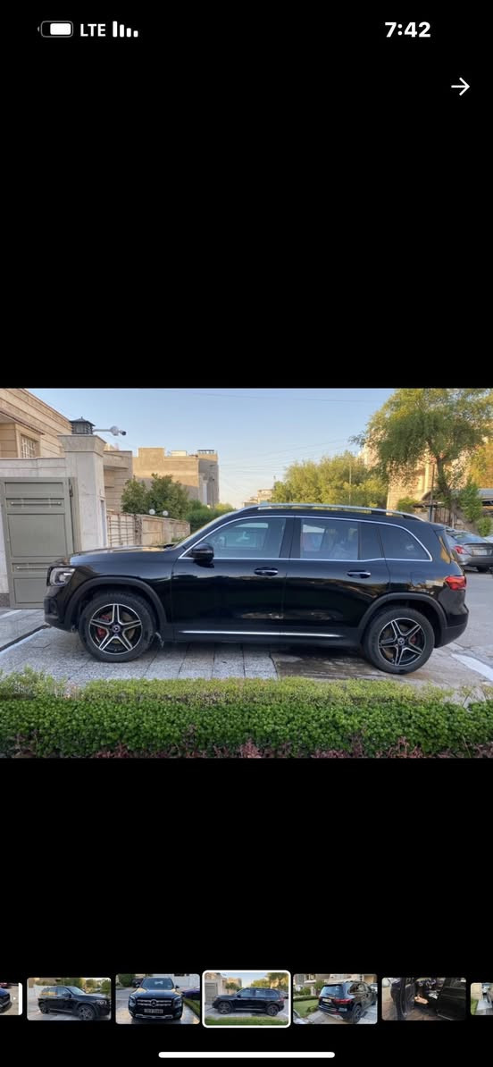 السلام عليكم 
مارسيدس فئه GLB250 للبيع رقم اربيل 
موديل 2020 ضرر موضح بالصوره وبابين الي جهه عكس السايق مصبوغات اثر شخط فقط بدون دواخل بدون ايرباك السعر 28000$ مكاني بغداد زيونه 
للاستفسار ***********
