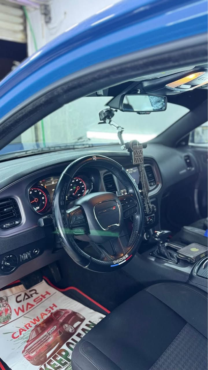 دوج جارجر 2023 GT اصل ألون بحري  الإصدار الأخير فول مواصفات عده الفتحه حادثها موضح بصور المنشورات بدون ايرباك  رقم بصره بأسمي تحويل 
للعلم الويل قياس ٢٠ البلادي مالتها موجود 
السعر ٢٦٨ وبيها مجال 
*********** شط العرب, البصرة
