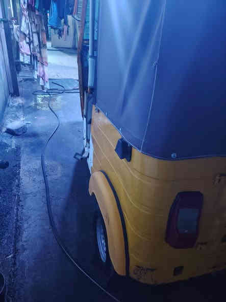 السلام عليكم تكتك 19 تكتك كشر تعبان وممعمر ع حطته بلادي اوراق كامله جانت ورقه نقص طلعته وكملته فقط تدفع رسوم بصمه واني اذا تريد امشيلك بلمعامله كامله وبلخدمه سعر 3و700 وبيهه مجال مكاني دوره ابو دشير
***********
