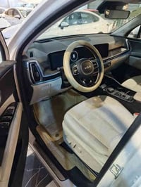 سورنتو  ام الضمان خمس سنوات او 100 الف كيلو اربع تبديلات دهن مجانا  زي...