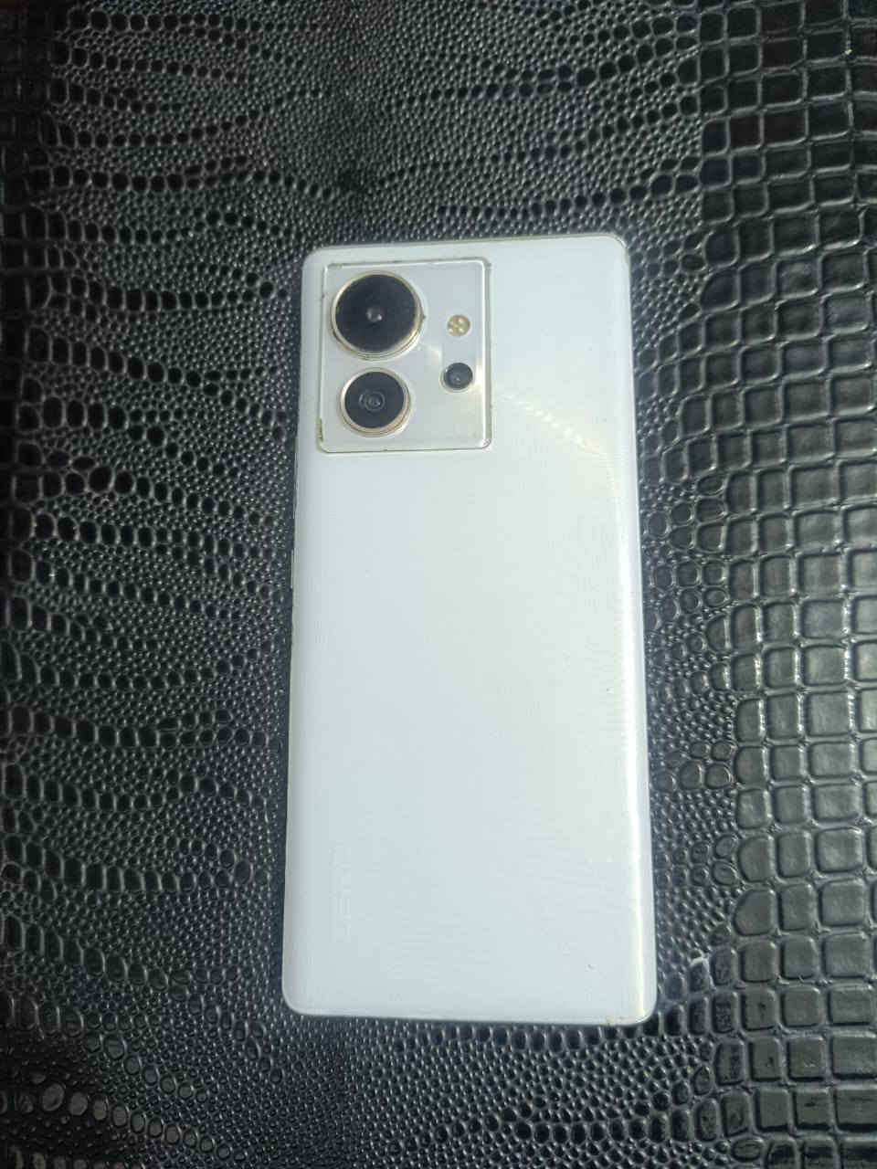 السلام عليكم جهاز للبيع
نوعة: أنفنكس زيرو الترا
بصمه بـ الشاشه 
ذاكرة: 256

المعالج 920

بطارية 4500m

عنواني: بغداد مدينة الصدر

السعر خاص...


**إذا كنت صاحب هذا الإعلان وتريد حذفه لأي سبب، رجاءا أرسل رسالة إلى الدعم الفني**