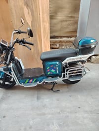 دراجه شحن • بطاريات ٧ • جديده