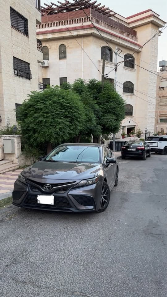 كامري 2023 se
ماشية 79,000 الف كيلو
سنويه تخلص 2029
بأسمي السياره
رقمها اربيل
كير ومحرك مكفولات وممفتوح بلادي
الضرر:جاملغ خلفي يمين
باب خلفي يسار (انطخت بالعراق)
بدون ايرباك
فقط قطعتين صبغ وضربات خفيفه

رقم صاحب سيارة *********** 
مكان السياره بغداد
