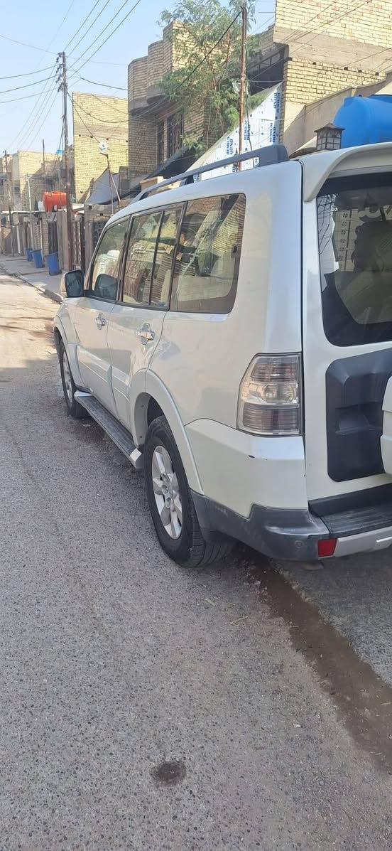 السلام عليكم
سياره باجيرو فول مواصفات ابلاديه مقفوله من الصبغ عده طخه بلجنطه بصيطه مثل ماموضحه بالصوره وشويه تنقيص كلش بصيط والسياره على ايده من سنه 2010 العنوان بغداد مدينه الصدر السعر 115وبيها مجال بصيط
االتفاصيل اكثر الاتصال على الرقم***********
