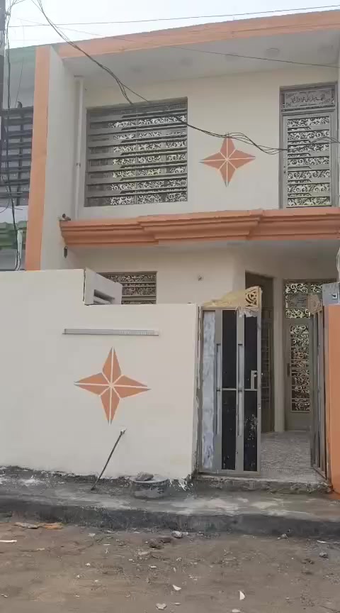 السلام عليكم 

دارين واحد بصف ثاني 

مساحه واحد 110 متر طابق ونص 

جاهز السكن فارق حالين جيب قراضك وتحول متصرف على الف دينار 

زراعي سند 25 كافه خدمات توضيح داخل فيديو 

سيراميك كاشي رضيه رفت 50 طابوق جمهوري سكف صب مسلح 

استغبال صاله كبيره منام 2

صحيات مع تانكي وكيزر وماكور جدد 

خلاطات ماء كهربائيات جاهز من كلشي 

دارين جاهزات سعر واحد 51 وبي مجال الشراي 

العنوان حي دجله قرب حي نصر بضر المعارض السيارات 

منطقه جاهزه وراقيه والبناء حديث البيهه

أي ستفسار تصل ***********
