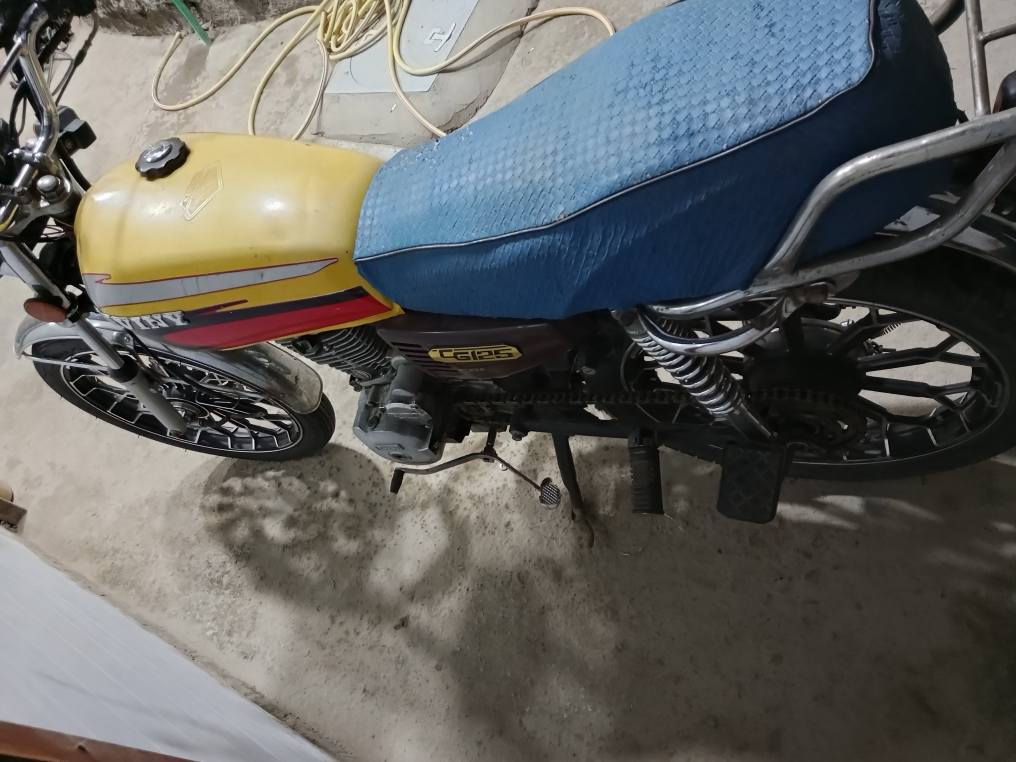 دراجه ايراني 5كير كامله محرك لك شركه اوراق كامله موديل 23 مكان بغداد سريع غزاليه ابو غريب حي الشهداء عالسريع مقابيل محطة جوهره العدنان ***********....*********** بغداد, العراق
