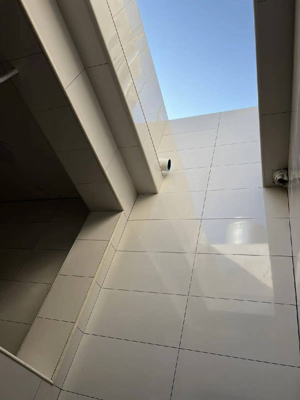 انا خلفه سرميك شغل درجة اولي ***********
