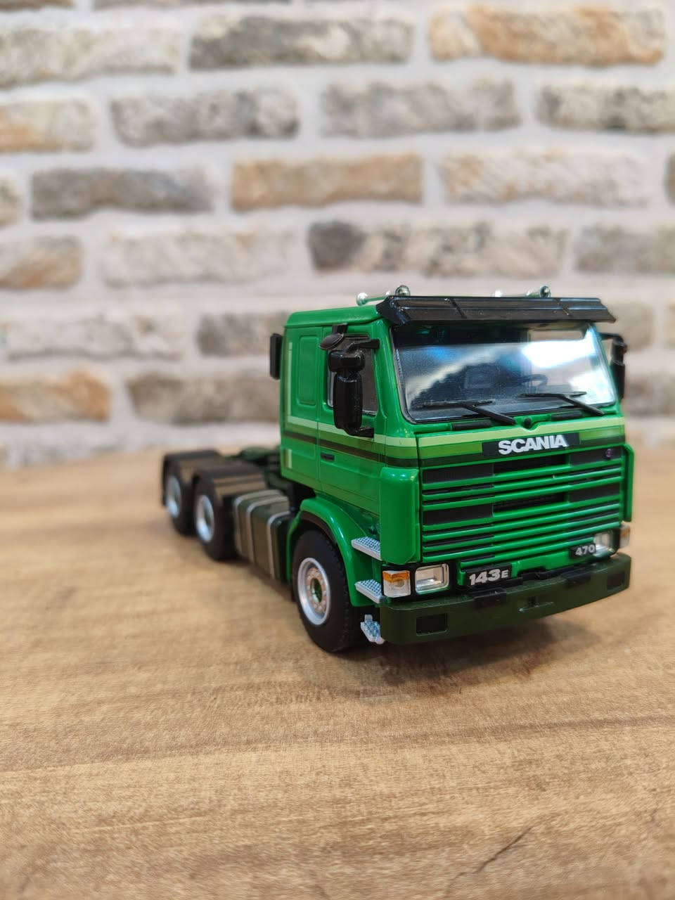 للبيع حجم ١/٥٠ شركة wsi السعر ٢٥٠ الف توصيل ٥ الف ***********
