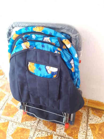 السلام عليكم عربانه أطفال للبيع ممستخدمه بعدها بجيسها السعر40قفل قفل العنوان كركوك شركة طارق الاتصال على رقم واتساب ***********
