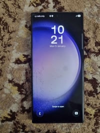 رام ٨ • ٢٥٦ • شاشة مكسورة