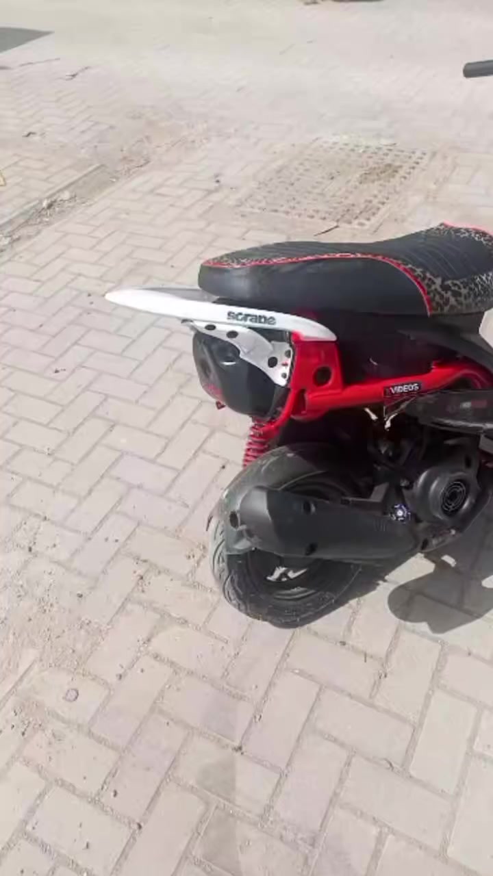 سلام عليكم هاي دراجه ماكس مال لعب الدراجه 49 ونقص بس سلف نص هندر تشتغل مكاني بغداد  زيونه وهاذه رقمي بي واتساب ***********
