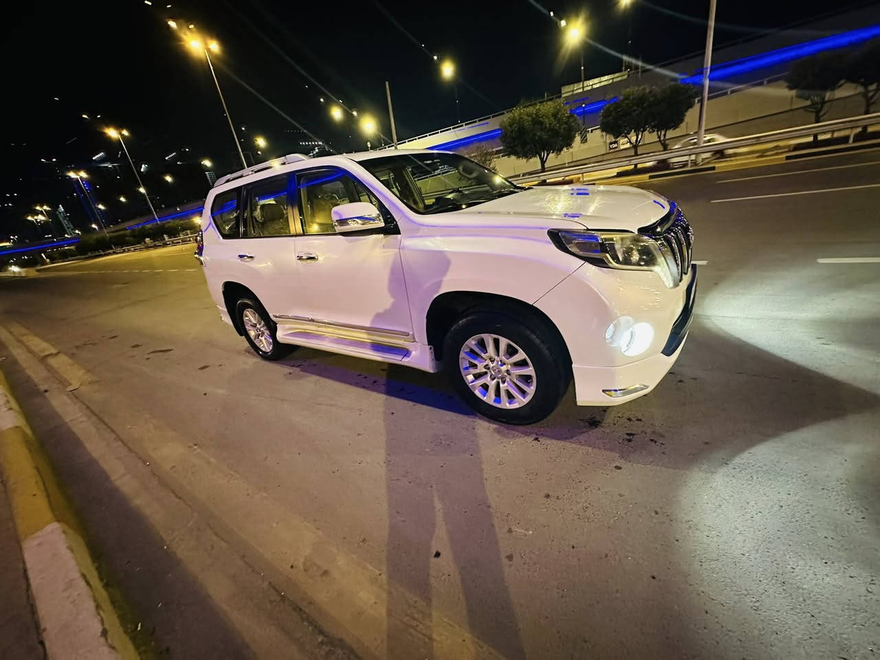 سلام عليكم
برادو TXL

موديل 2014 

ماشيه 147 الف 

سته سلندر 400 

سبعه راكب 

ثلاث قطع تبريد 

سياره جديده معنه كلمه 

فقط دعاميه الماميه صبغ 

سياره بغداد بسمي 

رقم جديد هزه جديده  سنويه 2030 

موصفات معروفه 

بصمه /شاشه /كامره /حساس /فتحه/جلدكراظي كهرباء/ثلاجه /شاير مري /مري شفط/لايت زنون بلادي /

 عنوان كاظميه هاتف *********** 

ملاحظه سياره جديده كلش
