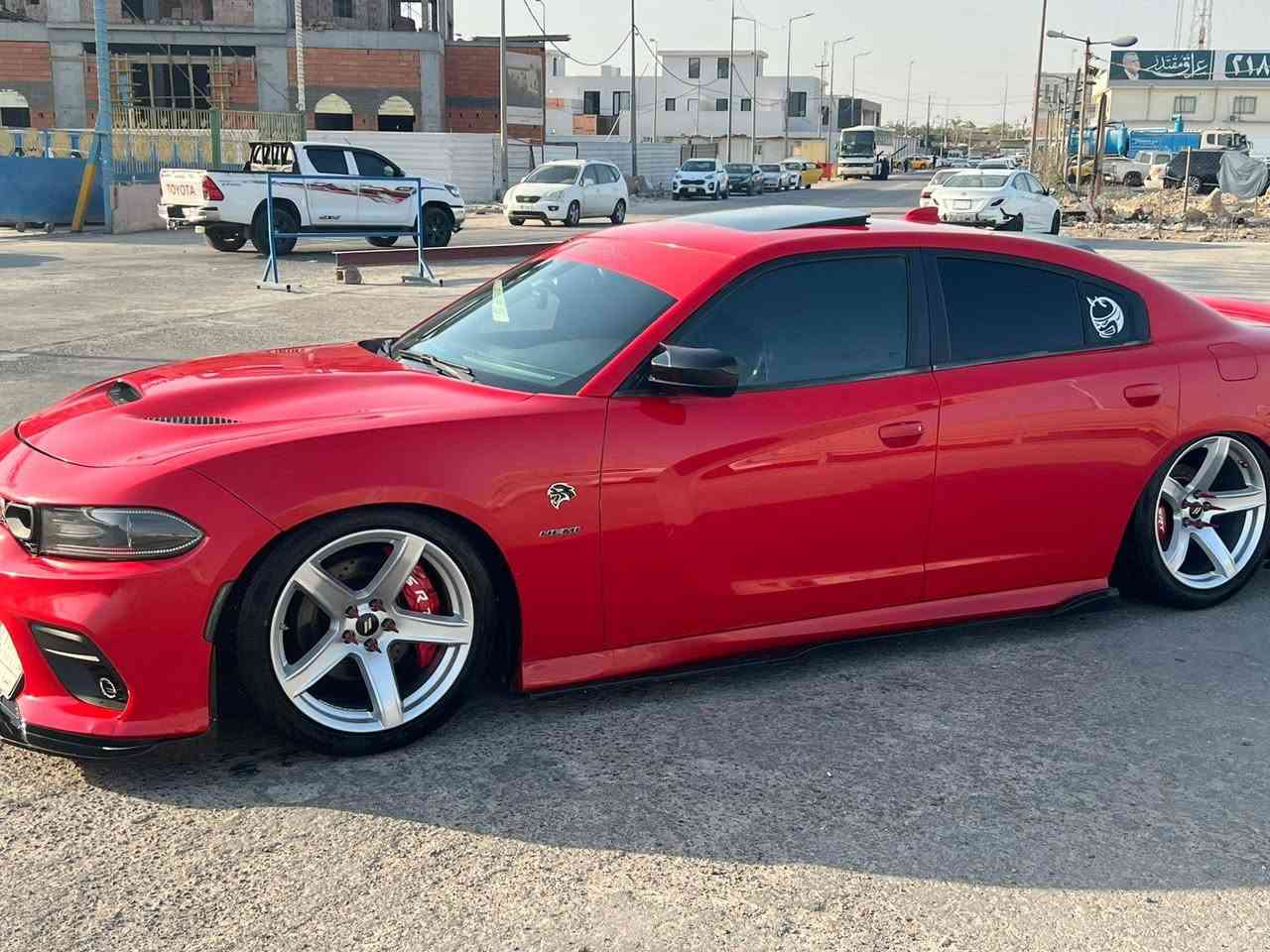 السلام عليكم 
دوج جارجر RT Max أعلى فئة بال RT  محرك هيمي V8 5700
موديل 2016 أصل رقم بصرة بأسمي تحويل مباشر
التفاصيل كلها مذكورة بالبوست اقراهن كلهن واقره الاضافات واسعارهن يله تحكم عالسعر وكلشي موجود بالسوك 

السياره وارد أمريكي حادثه فقط طرف البنيد و صورة الحادث موجودة ترسل بالخاص 
وبيها كلير بالجاملق الخلفي الايسر 
المواصفات 
_ شاشة كبيرة نظام SRT
_ كاميرة وحساسات خلفية 
_ فتحة بالقمارة 
_ تدفئة وتبريد بالكشنات 
_ كشنات حضن 
_ كشنات خزن ميموري 
_ نظام سوبر تراك
_ مرايا قلب 
_ سستم صوت الباين 

الإضافات
_ منظومة تعليق هوائي(جوبلس) أعلى فئة S 3 First Clas سعره 2,000$
_ هدرز أمريكي أعلى فئة سعره 1,500$
_ ستيرن RPM كاربون فايبر حقيقي سعره 600$
_ كزوز رياضي (دبات سود) سعرهن 500$
_ بوابات كتم للصوت سعرهن 200$
_ لدات وبروجكترات اوراكل متغير سعرهن 300$
_ محدث بنيد مال هيلكات 
_ دعامية أمامية وخلفية موديل 20 مالت وايد بدي بدون نفخات
_ داش كامره أمامي وخلفي 
_ ولف حماوة ريسنك 
_ تخم بلكات ريسنك سعرهن 100$
_ مضخة وقود (فيت بم) أمريكي(دلفي) سعره 100 توني شادة ضمانه ٦ اشهر
_ عليها برمجة مصطفى ديبو تشتغل بانزين عادي ومحسن
تختم تاير جديد وكمبريسر جديد تبريد ثلج 
السيارة جاهزة بدون اي نقص

مكان السياره بالبصره القبلة حي الجامعة 
بيع فقط ما اراوس سعرها 20,500$ (205)
للاستفسار رقمي موجود وما متوفر عالفيسبوك 
*********** البصرة, العراق
