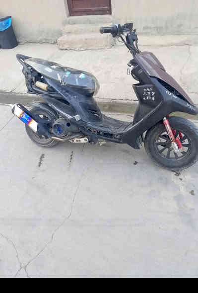 للبيع ماكس عدله نقصة سلف و باتري بوشة 51 جديد صالنصه رياضيه شرط لا صرف ولا بخار و شلعه و معدل ... و الدراجة مابيها أي عيب كفراتها كامله بس شوي تعبانات... السعر 450 بي مجال الطيبين... مو شراي اعبر المنشور و اني الممنون... شراي اتصل متواجد فيس و رقم و واتس ***********... تحياتي للجميع
