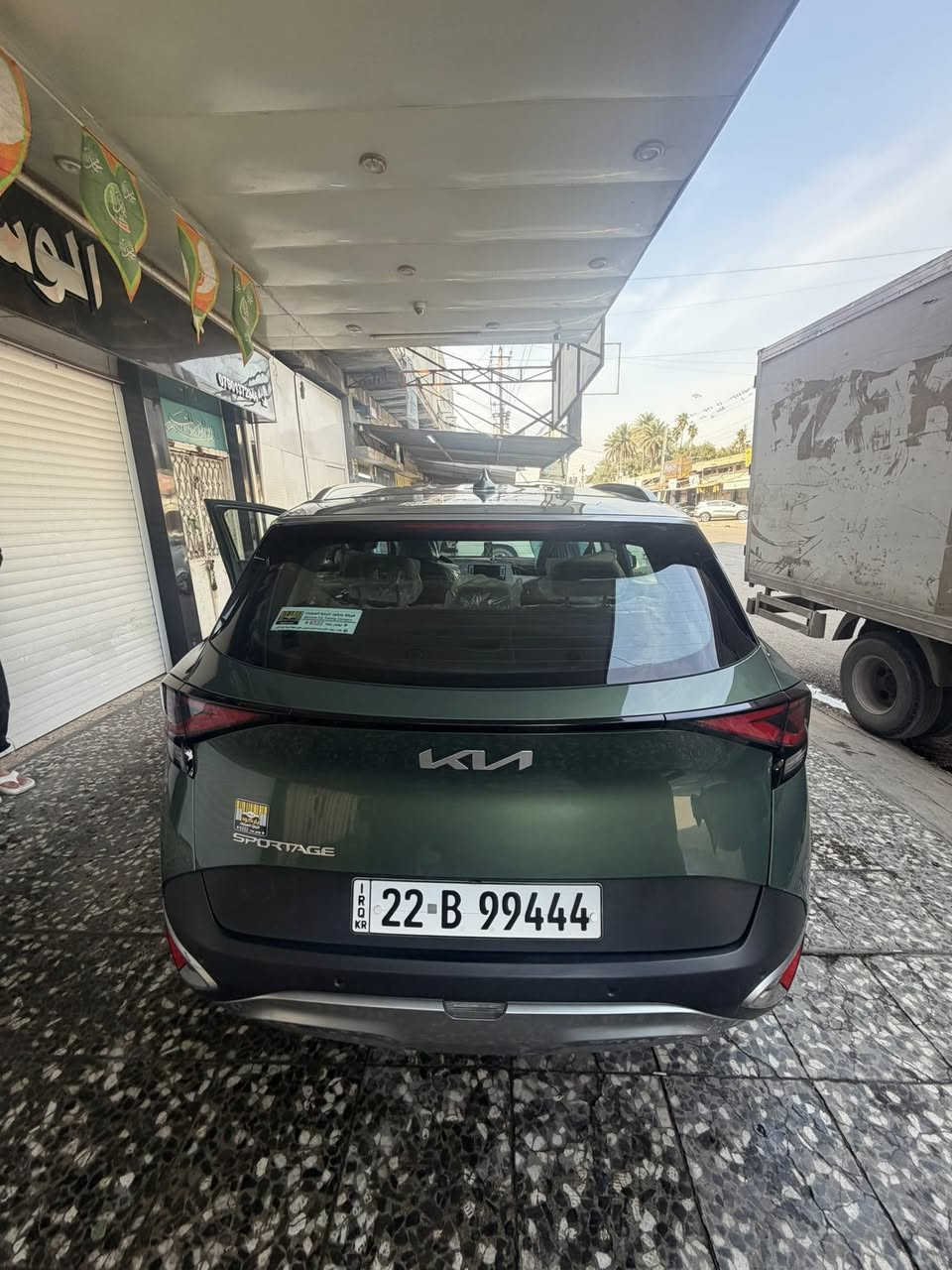 سلام عليكم من رخصت مدير الكروب 
كيا سبورتج 2024 ماشيه 31ألف خليجي مكفوله كفاله عامه
السعر 235 العنوان بغداد الدوره ***********  
غير متواجد عل فيس
