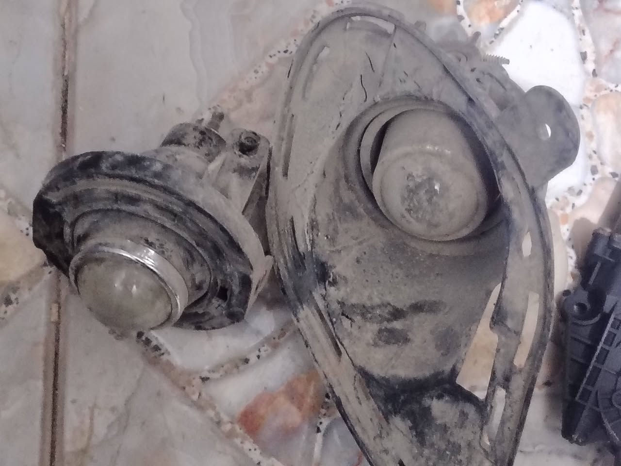 السلام علیکم شباب غراض جارجر لبيع *********** لخاص مفتوح
