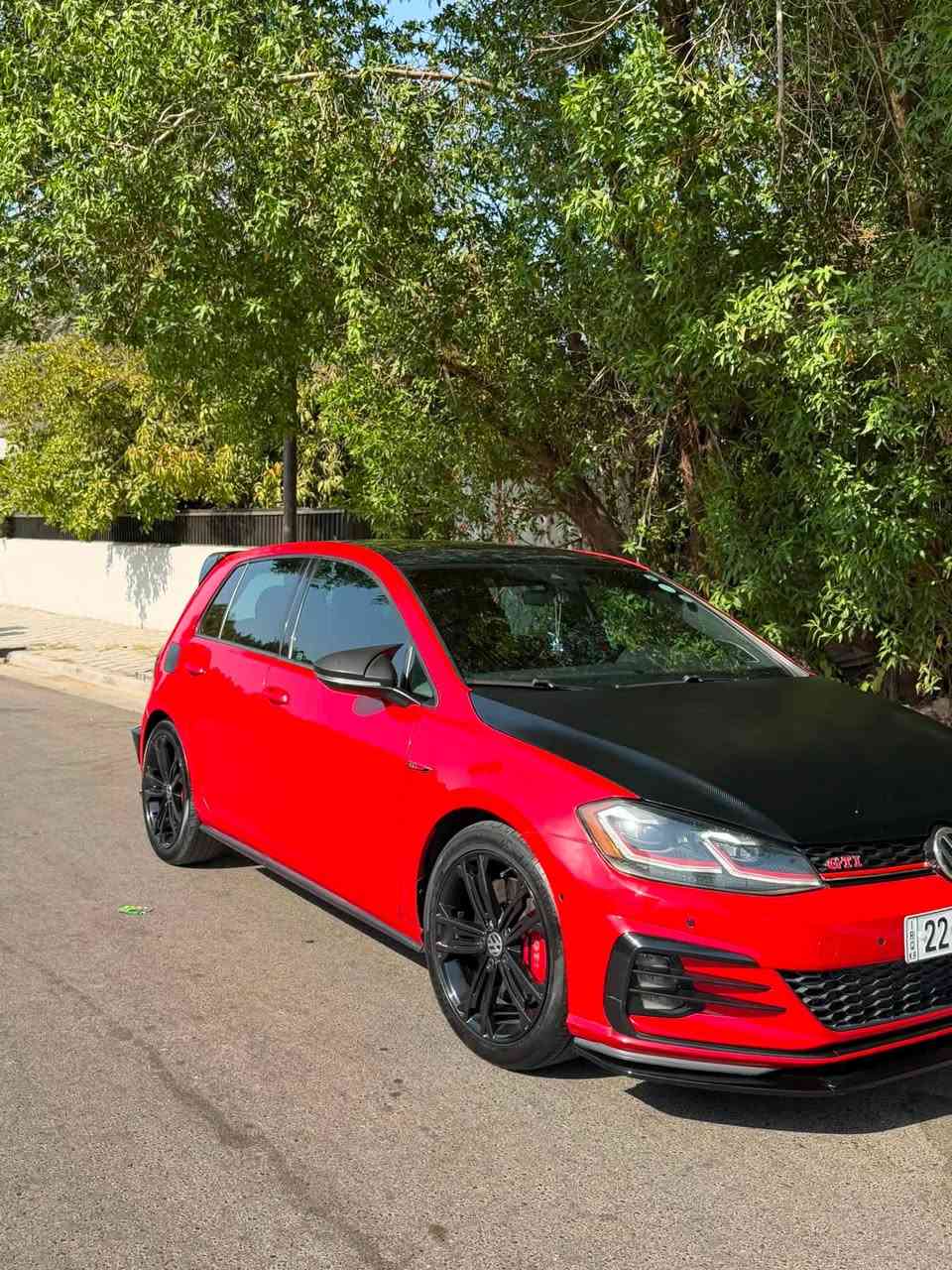 السلام عليكم للبيع او مراوس كولف gti اوتو بان
محرك 2.0 تيربو موديل 2021
مواصفات السيارة
بصمه 
بانورما
اوتو بارك
حساسات 360 
رادارات اماميه جانبيه خلفيه 
كشنات جلد كهرباء وتدفئه كشنات
قطعتين تبريد 
اشاير بلمري 
5 مودات قياده 
حادثها جاملغ امامي عكس السايق وربع بنيد 
عليها اكزوز وشوته وعطاس وبرمجه
*********** نفق الشرطه
