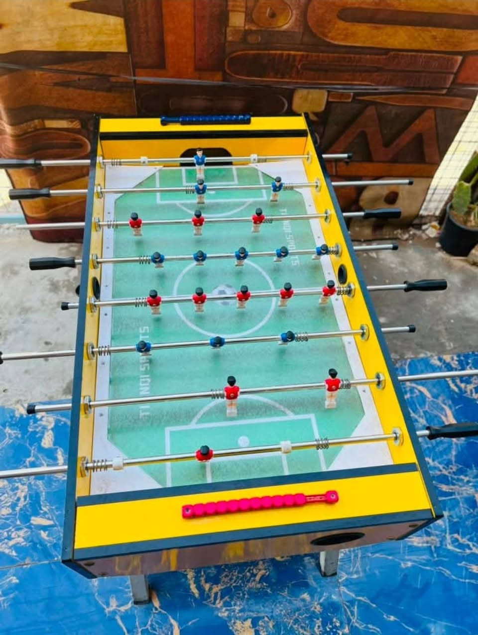 فيشه للبيع نضيفه و مستخدمه قليل لون مميز 💛 عنواني بغداد العبيدي السعر 200 الشراي يراسلني واتساب و بخدمته ***********
