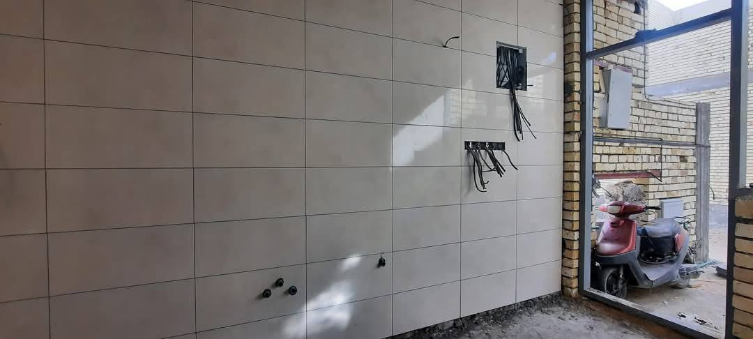 ***********خلفة سيراميك جدران ارضيات بايات شغل درجة أولى متفرغ حالين.....
