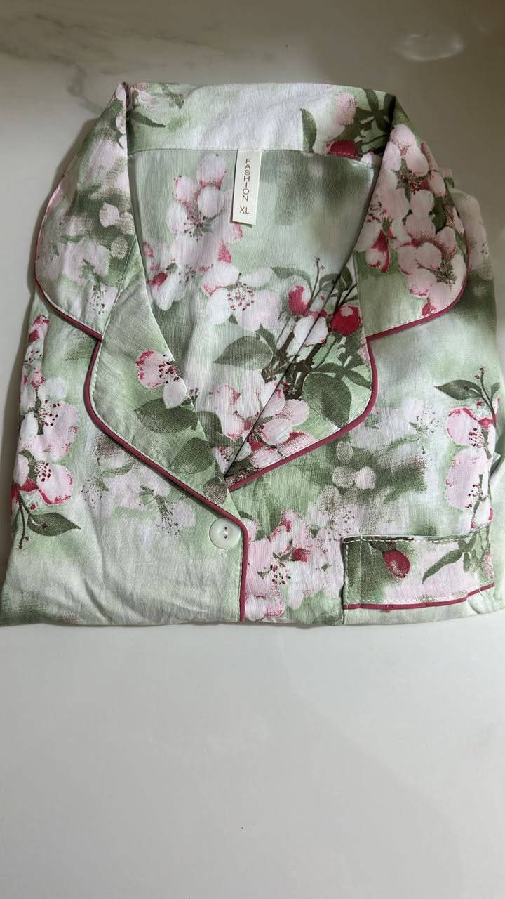 تراك نسائي خامه كلش زينه قياس XXL ,XL ,L


**إذا كنت صاحب هذا الإعلان وتريد حذفه لأي سبب، رجاءا أرسل رسالة إلى الدعم الفني**