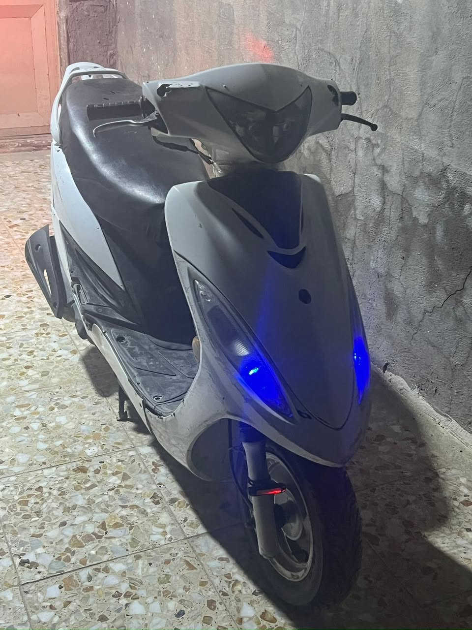 كامكو جي فور مناقصة اي شي للبيع كاملة كهربائيات مكينة ناعمة صالنصة ناعمة دراجة نظيفة  ***********
