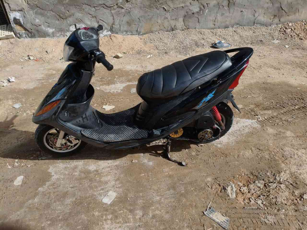 سلام عليكم ماكس عدله لبيع ٤٩ بلاد ما مفتوحه
بيها دزويد خارجي بس درجة مولحه 
بيها صدر  
بيها فج 
كلجات رياضي 
صالصنه صجميه 
اشاير اربع ولف 
كشن أربع ولف 
ويل مشيف 
شيال بيها درجة بيها نصبه كلش حلوه شراي يتصل أو يراسلني وتساب *********** ما بيها اي نقص
