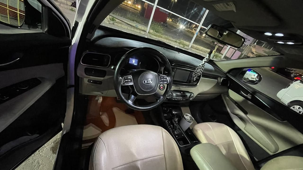 سورنتو ابيض 2018 خليجي بجم 2019
فول مواصفات 
ماشيه (142,000 ) 
 رقم السياره (بغداد )مشروع وطني بأسمي تحويل نفس اليوم مكان السيارة بغداد العامرية
السعر 235 وبيه مجال
السيارة بيها طخة بسيطة بالدعامية الخلفية ورصعة بالجنطة   مكفولة من الصبغ كفالة عامة 
مواصفات السياره 
محرك 6 سلندر 3500
كير 8 نمر
7 راكب
بنوراما 
تبريد ثلاث قطع مع التبريد الخلفي منفصل
شباك نيكل مع لد
تحكم ستيرن فول
مري شفط
بردات خلفية بلادي
شاشةمع نظام android و CarPlay  
نفيكيشن شغال 
نضام ملاحه جي بي اس GPS
انارة ترحيب ابواب ودوسات وداخل
جنطة كهرباء 
سايد ابريك رجل 
كامره خلفية دوارة
كشنات جلد الاصل كهرباء 
حساس امامي خلفي 
 5 ويل كب حجم 19 كروم 
 اربع انظمة قياده eco,sport, comfort, smart
***********
بغداد العامرية
