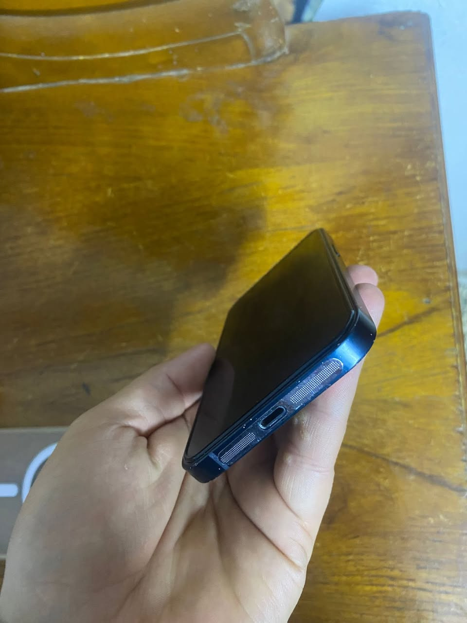 السلام عليكم
ايفون 13عادي بلادي مامفتوح نظيف
ذ١٢٨
بطاريه 76

سعره ٣٧٥ قفل 
***********
