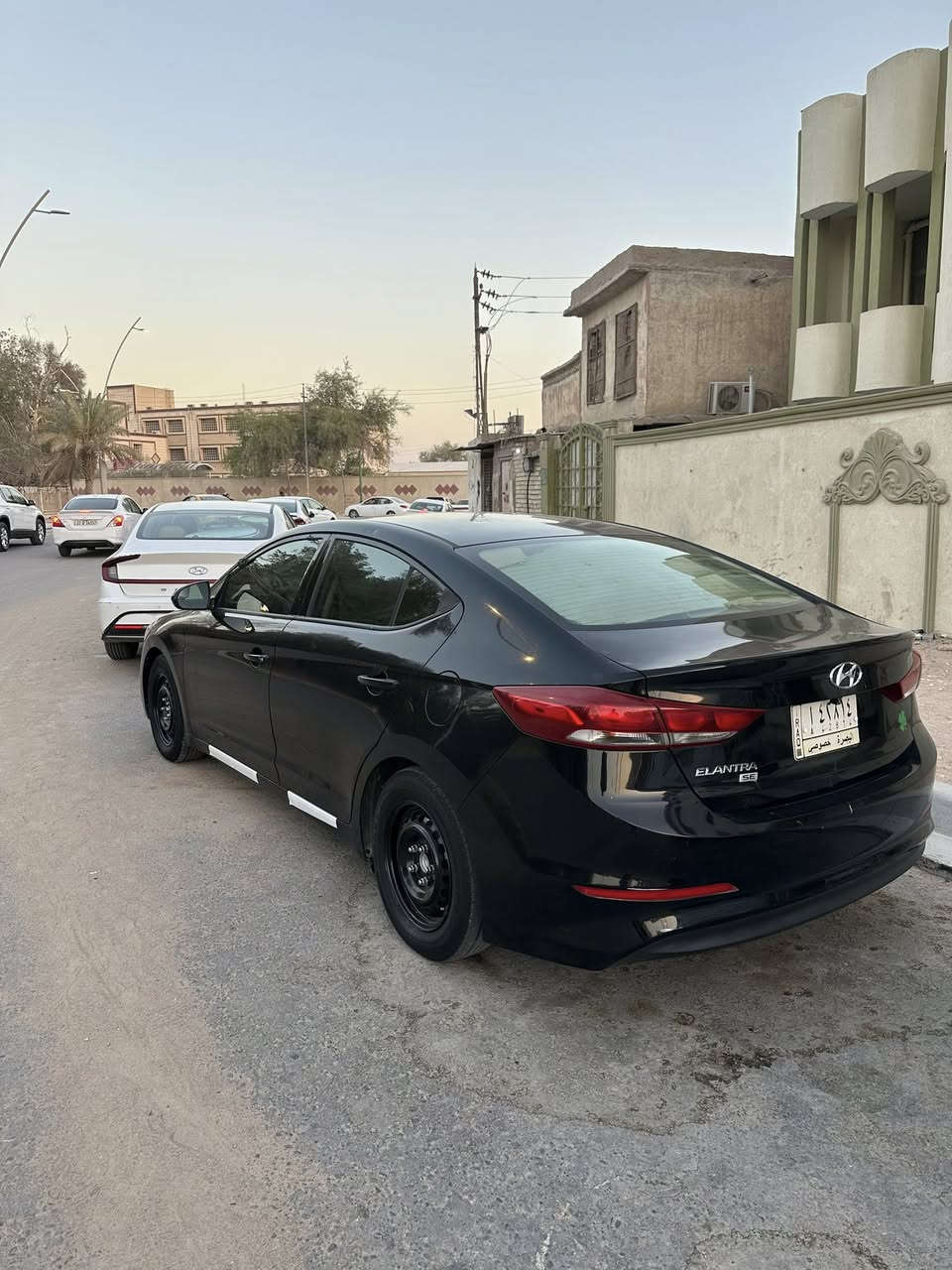 سلام عليكم الانتره (كير عادي) 2018 كفاله
حادثه بس بنيد 
تخم تاير جديد 
دوشمه 
لسياره ما ناقصه برغي كبل للشارع 
رقم.(***********)
السعر(120)
📍البصره لزبير
