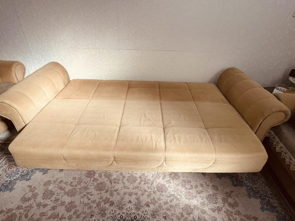 متاح
تخم قنفات تركي بالة بحالة نظيفة

عشر مقاعد حجم كبير 

يحتوي على مخزن ثلاث قطع 

يتحول سرير ثلاث قطع 

التخم يحتوي على خمس قطع 
مع الكوشات 

للاستفسار ومعرفة السعر مراسلة الرقم واتساب 

***********
