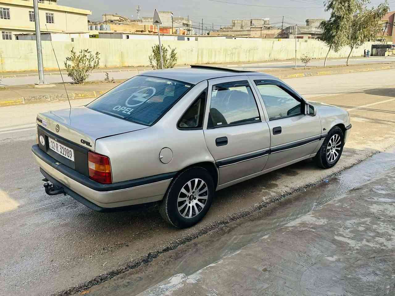 فكتوره حجم 16 موديل 1991 رقم نينوى دولي سنويه الى 2029 محرك وقير خير من الله عنوان موصل حي النهروان السعر 40 وبيها مجال الاتصال على الرقم*********** اسيا***********
