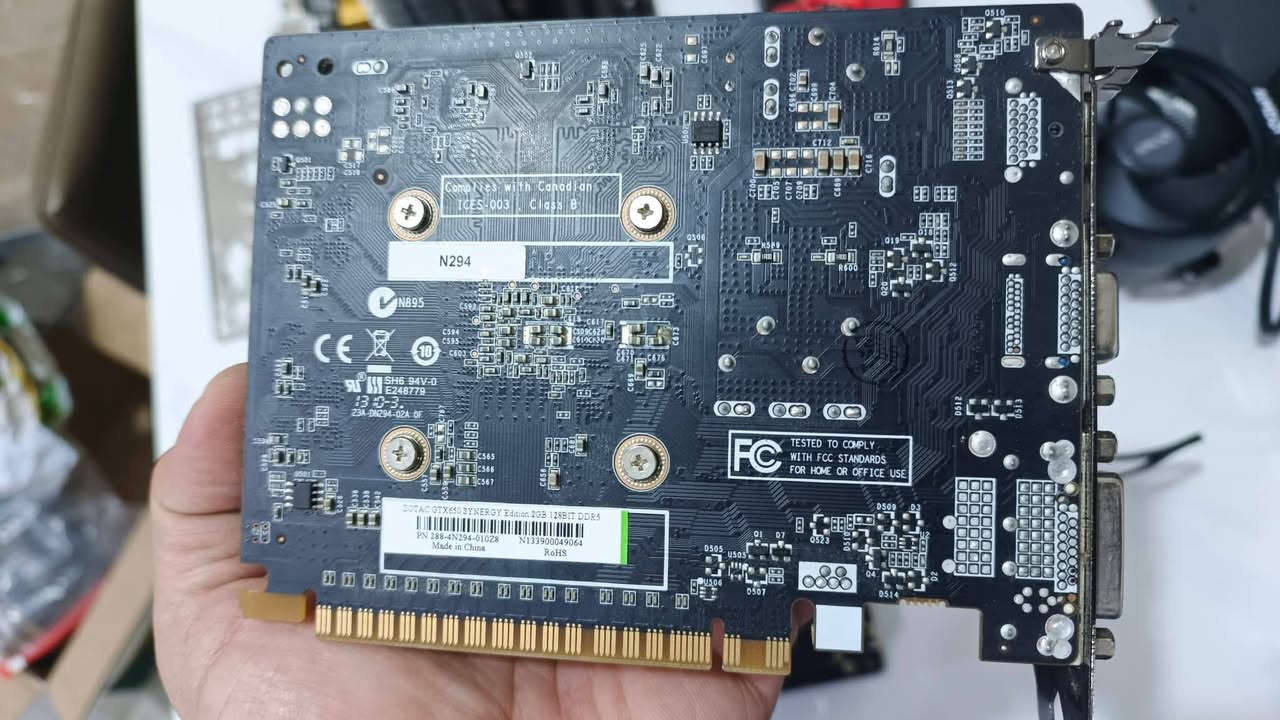 شغلات تخص الحاسبه كارتين شاشه و مذربوردو كيبلات و كيس و مجموعه فانات ابيعلك شرط الشغل قيم و اخذ.


**إذا كنت صاحب هذا الإعلان وتريد حذفه لأي سبب، رجاءا أرسل رسالة إلى الدعم الفني**