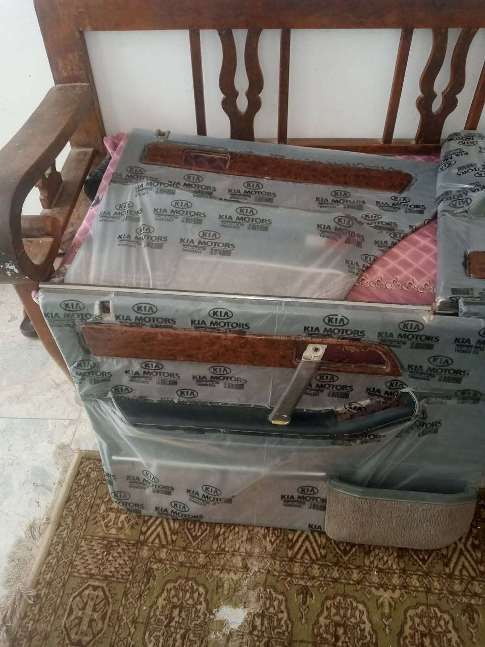 السلام عليكم إبطاين بوب كيا بونتيشا نظافه 80% السعر 150 مع التوصيل لجميع محافظات العراق للتواصل *********** واتساب اخوكم الزبيدي
