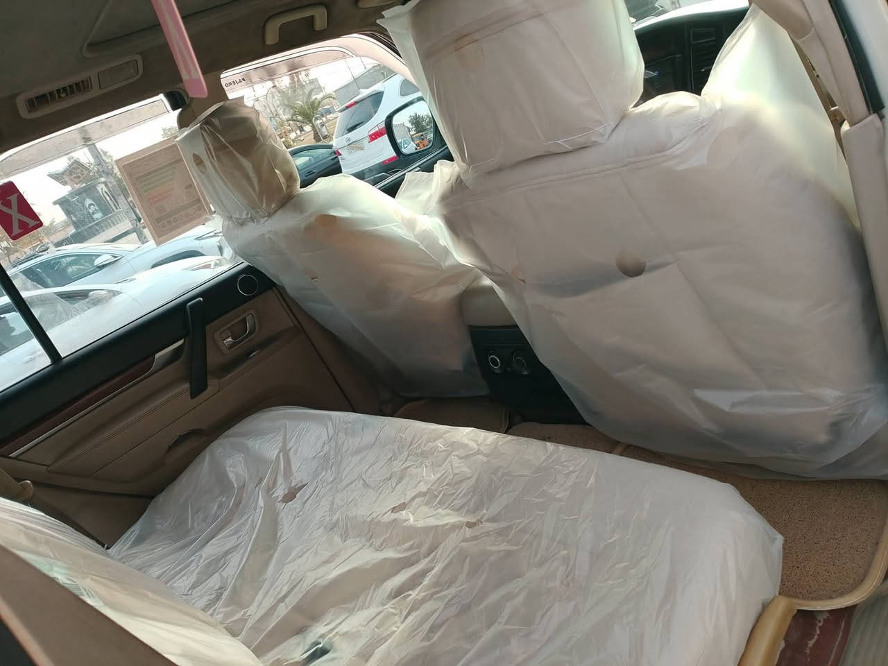 السلام عليكم 
باجيرو حبتور موديل 8 خليجي سياره فول مواصفات 
بي ربع جملغ مامي صبغ قليل فقط باقي كفاله عامه سونار موجود بل منشور.. كير محرك تبريد مكينه كفاله عامه 
تخم تاير شواصي مكفولات بلادي تبريد ثلج سياره جاهزه من كل نواحي بل عافيه ياخذها جيتك العمله العنوان بغداد بلديات نتصل وتدلل  سعار 123بي مجال شي بسيط 
***********
مكلف بل نشر تدلل على رقم
