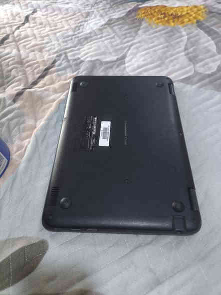 للبيع لابتوب DELL كلش حلوة بدراسة وسريعة بالمس سعرهه 65 الف وبيها مجال ***********
