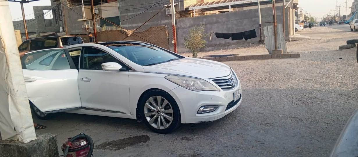 السلام عليكم
هونداي ازيرا خليجي 2014 فول مواصفات 1/1 رقم بصرة حرة تحويل مباشر
- محرك 3000 6 سلندر
- بانوراما و بردات جانبية و بردة خلفية كهربائية
- جاهزة من محرك و گير وتبريد و حدادية
- صبغ مكان واحد و بارد مكان واحد
- رقم بصرة حرة باسمنا تحويل مباشر
- مكان السيارة البصرة - ابي الخصيب - طريق الصحراء
- السعر المطلوب 115 ورقة مع مجال بسيط
- للتواصل والاستفسار على الرقم *********** متواجد اتصال مع واتساب ابو الخصيب, البصرة
