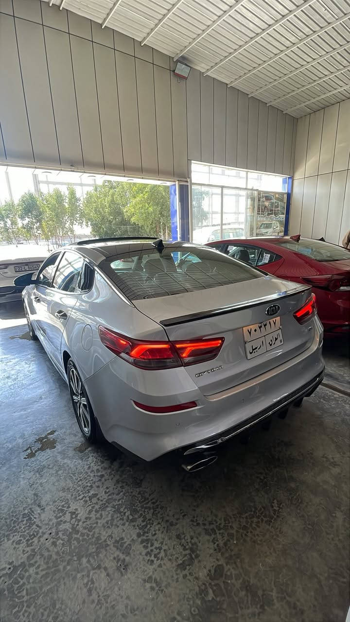 السلام عليكم 
كيا اوبتما موديل 2020 S
فول مواصفات 
رقم اربيل بسمنه سنويه ما ساقطه بعدها 
السياره حادثها ربع بنيد فقط بدون دواخل سونار السياره موجود بلمنشور 
بنوراما
بصمه 
كشن جلد
كشنات كهرباء
ميموري
لدات
سايد بريك كهرباء
كشنات تدفئه تبريد
شاشه كار بلي
اوتو هولد 
وبعد بيها مواصفات 
العنوان بغداد البياع 
السعر 132 وبيها مجال 
***********
