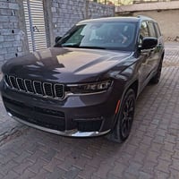 جيب گراند شيروكي 2024  رقم بغداد. مواصفات حلوه للاستفسار التواصل. 0776...