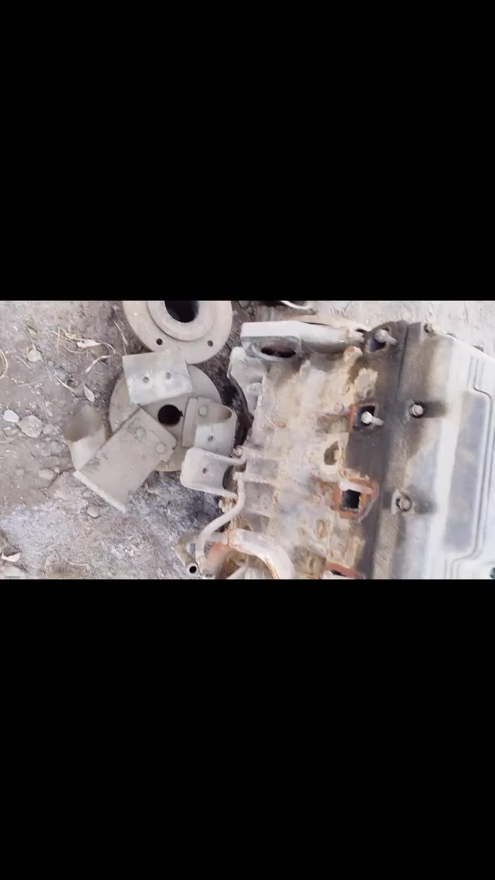 السلام عليكم البيع محرك كيه بسته كايم كامل هوه وبمه وعينه وصينيه فقط عده السلف ولداينمه ماكو مكان بغداد الرضوانيه الشرقيه *********** وبيه وتساب السعر 225 فقط
