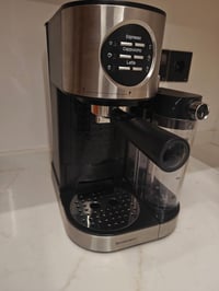 ماكينة اسبرسو • مستخدمه • جديده لوك