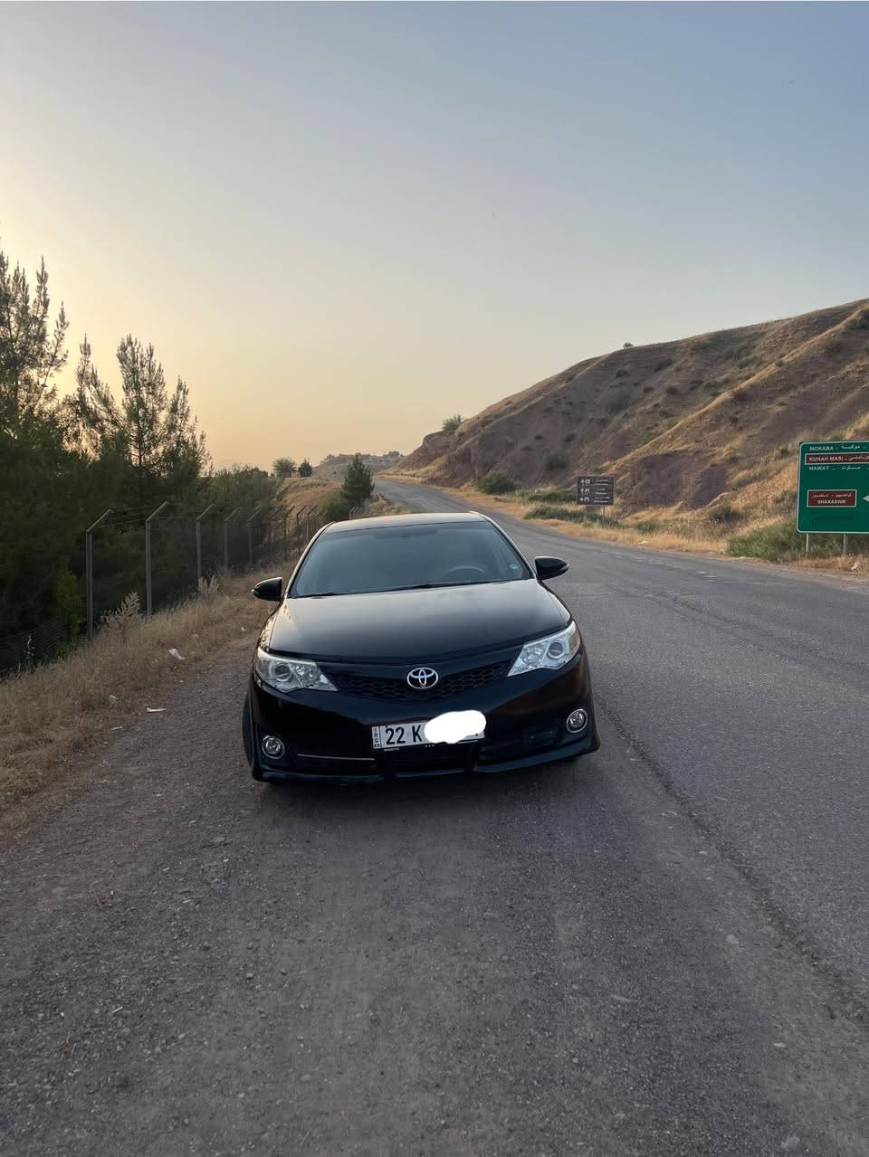 السلام وعليكم اخوان عندي كامري للبيع موديل ١٣ خليجي ماشية ١٢٤ مواصفات se  صبغ دعامية امامية السيارة باسمي رقم اربيل  السعر ١٤٥   
الاستفسار ***********
