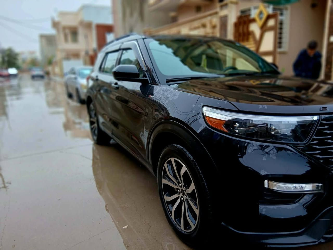 𝟐𝟎𝟐3 𝐅𝐎𝐑𝐃 𝐄𝐗𝐏𝐋𝐎𝐑𝐄𝐑-ST LINE فول  مواصفات سبورت مرقمة شمالي دهوك
((( البجم الامامي والصندوق كبس شركة بشرط )))
ضرر السيارة حادث بسيط جدا :(( داير جاملغ صفحة السائق والباب حسب ماموضح برقم الشاصي المرفق ))

فورد اكسبلورر (ST LINE) موديل :2023 فور ويل

 رقم شمالي دهوك بأسمي  تحويل مباشر 

اللون : اسود

كافة الايرباكات سليمة 100% وبشرط

عداد المسافة : 30 الف ميل

حجم المحرك : 2.3L TORBO (4.سلندر)

المواصفات : ST LINE

اربع ابواب لمس بصمة 

رقم سري على الابواب

دبل سقف بانوراما سلايد

صندوق كهرباء شفط

بصمة تشغيل 

استيرن  جلد خياط وهيتر 

سيستم سماعات وتويترات

اضاءة داخلية بعدة الوان

تشغيل عن بعد : 𝐑𝐄𝐌𝐎𝐓𝐄 𝐒𝐓𝐀𝐑𝐓

اربع كاميرات محيطية 360 درجة

كير ماوس 

هاند بريك بصمة

اوتو هولد : 𝐀𝐔𝐓𝐎 𝐇𝐎𝐋𝐃

نظام قيادة في المنحدرات 

نظام قيادة في الثلج 

نظام الجر هوك خلفي كهرباء

رادار امامي (تحديد مسار)

رادار امامي (مانع التصادم)

رادار جانبي  (نقاط عمياء)

رادار خلفي (التحذير من الاصطدام)

حساسات  خلفي

نظام : 𝐒𝐏𝐎𝐑𝐓

نظام : 𝐄𝐂𝐎

نظام : 𝐍𝐎𝐑𝐌𝐀𝐋

تحكمات استيرن

كشنات كهربائي

 كشنات هيتر

 تبريد مركزي ٣ قطع

نقاط شحن usp امامي وخلفي

نقاط  شحن Type  C امامي وخلفي 

كشنات جلد وشامو  مقدف VIP منفصل 

لايتات 𝐋𝐄𝐃  زينون  بلادي

بكلايتات 𝐋𝐄𝐃 ليد بلادي 

بلاجكتورات 𝐋𝐄𝐃 بلادي

مرايات شفط وهيتر ونقاط عمياء

 وبعد بيها كثير شغلات
 سعر السيارة ( 298 ) ورقة 

عنوان  السيارة / موصل 

 للتواصل واتساب على الرقم ***********
