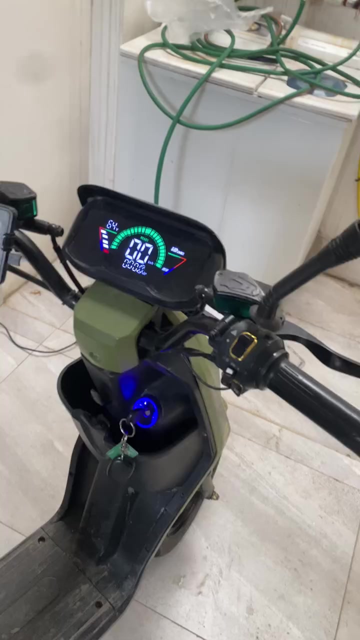 للمراوس فقط!!

متوفر ماطور شحن R9 Pro Max موديل 2025

المواصفات:
🔹 5 بطاريات
🔹 كل بطارية 32 أمبير 🔋
🔹 ملف 2000 واط
🔹 سرعة 109

الماطور نظيف وشغله تمام 👍
مطلوب مراوسة مع ماطور ثاني (يفضل يكون قريب بالمواصفات)

📩 للاستفسار التواصل على الخاص
📞 أو على الرقم: ***********
