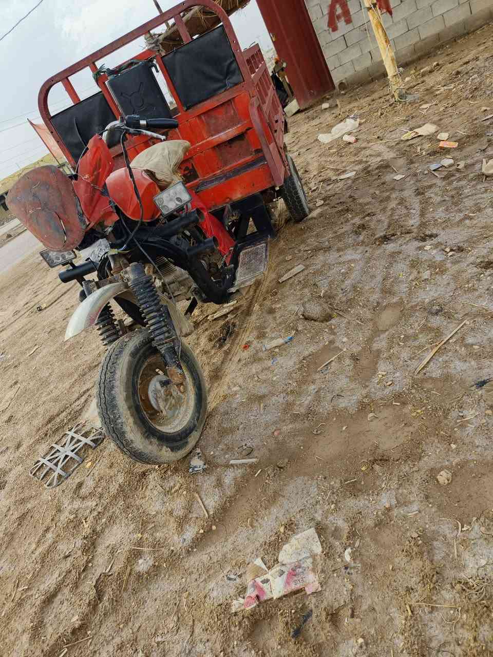 سلام عليكم متوفر ستوته همر للبيع  أوراق اصولي نضيفه كهربائيات كله شغاله ورك جديد 
ضفيره  جديده شاصي مكفول  سعرها ١٧٥٠  وبيها مجال بسيط رقم الهاتف ***********
