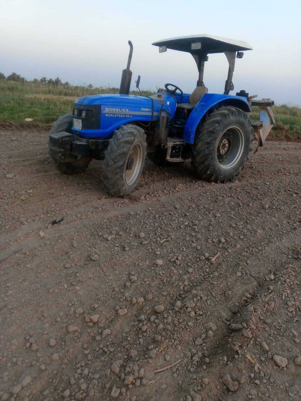 سلام عليكم البيع مكينه 2014
وراه كابسه مديل2024 لمكان شطره ***********
