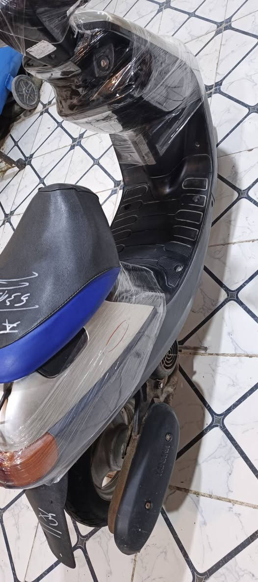 سلام عليكم
بطه اللبيع نضيفه كلش كله شغاله سلف هندر 
كهربائيات مكينه ناعمه ولا صوت كير
اطوريج ***********
350بيه مجال قليل
