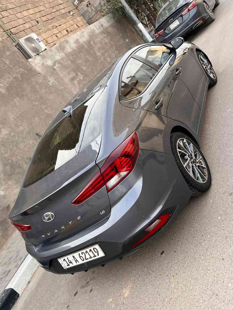 السلام عليكم النترا2019وارد كوري مكفول ضربه وتبديل فقط صبق 3قطع بيع او مراوس رقم بصره تحويل موصفات فول شاشه كامره بصمه كشنات جلد حساس خلفي رادار تحكم تدفه كشنات بيه بعد موصفات تخم تاير حداده100تبريد كله جاهزه كير محرك كفاله حت من فتح محرك1600دوش السعر127 ي ستفسار تصل مكاني بصره  ***********
